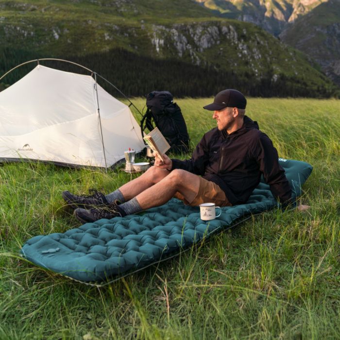 Матрац надувний одинарний Naturehike CNK2550WS019, 65 мм, із вбудованою помпою, зелений