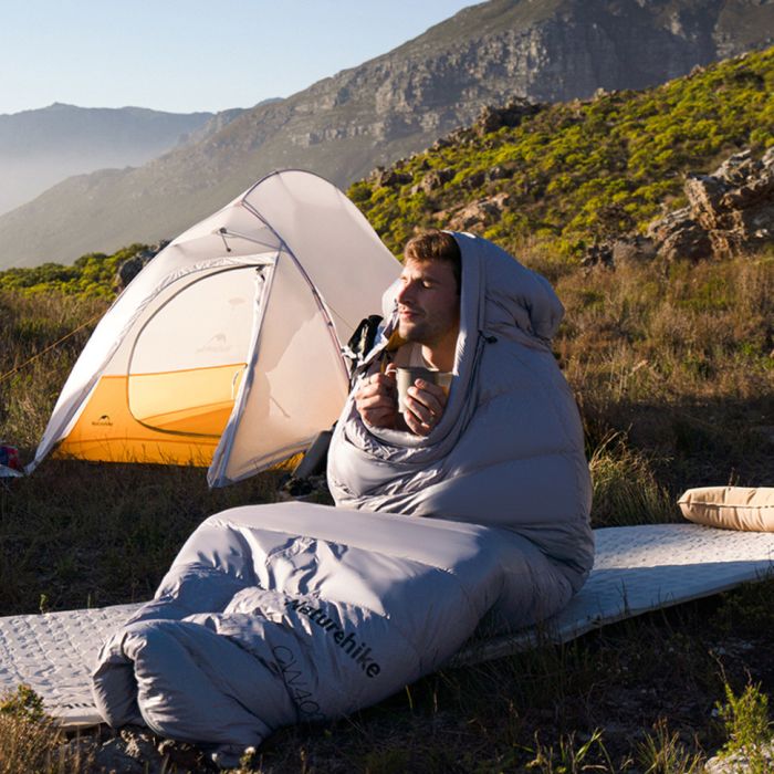 Спальник з натуральним пухом Naturehike CW700 CNK2450WS048, p-р M, жовто-сірий