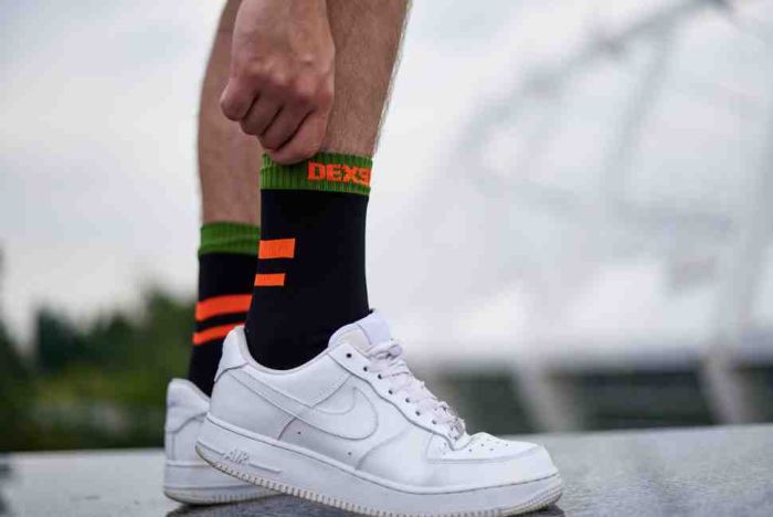 Шкарпетки водонепроникні  Dexshell Running, p-p L, з помаранчевими смугами