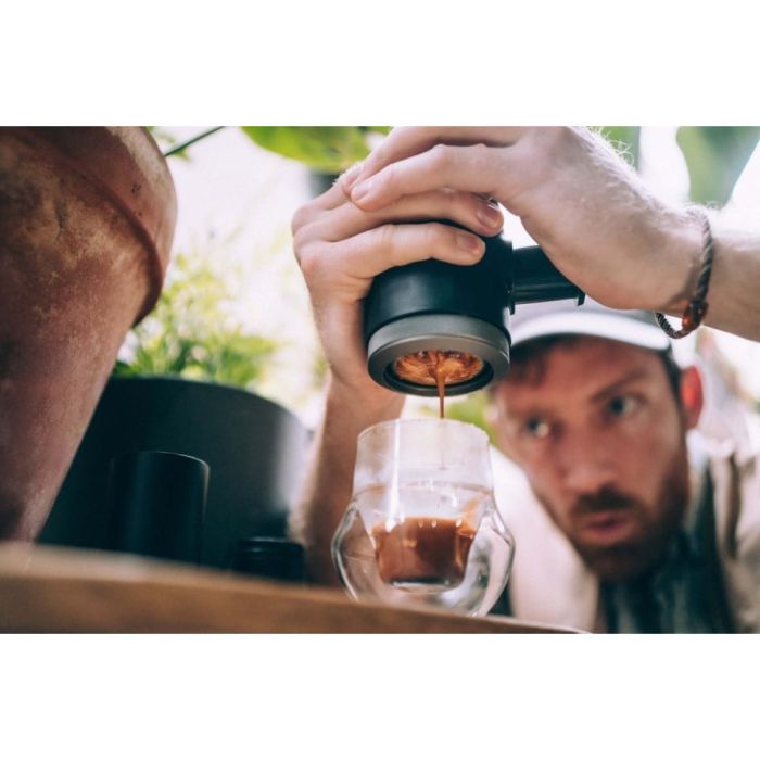 Портативна еспресо-кавоварка Wacaco Picopresso